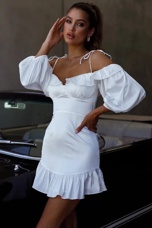 Ode To Love Sweetheart Neckline Balloon Sleeve Dress White