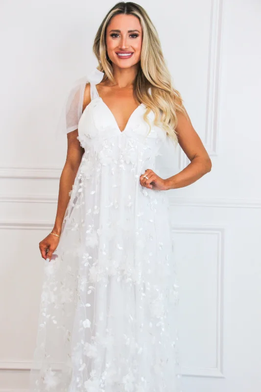 Finding Romance Floral Applique Maxi Dress: White