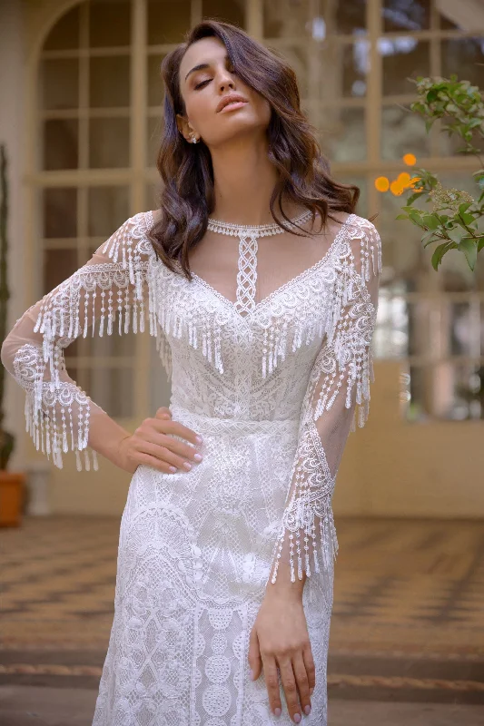 Playful Beautiful Long Sleeve Lace Wedding Dress