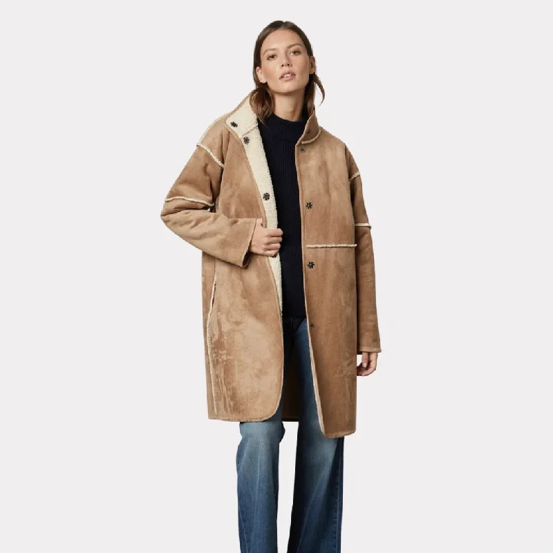 Cara Reverse Sherpa Jacket (Sand)