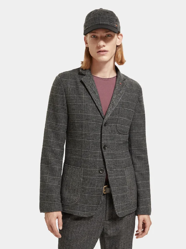 Wool blend single-breasted blazer