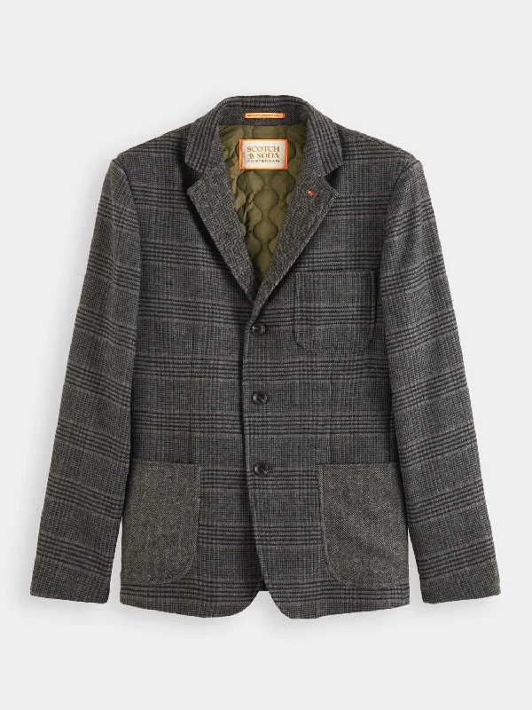 Wool blend single-breasted blazer